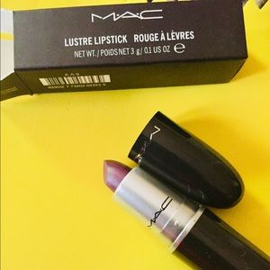 Creamy matte lipstick NEW